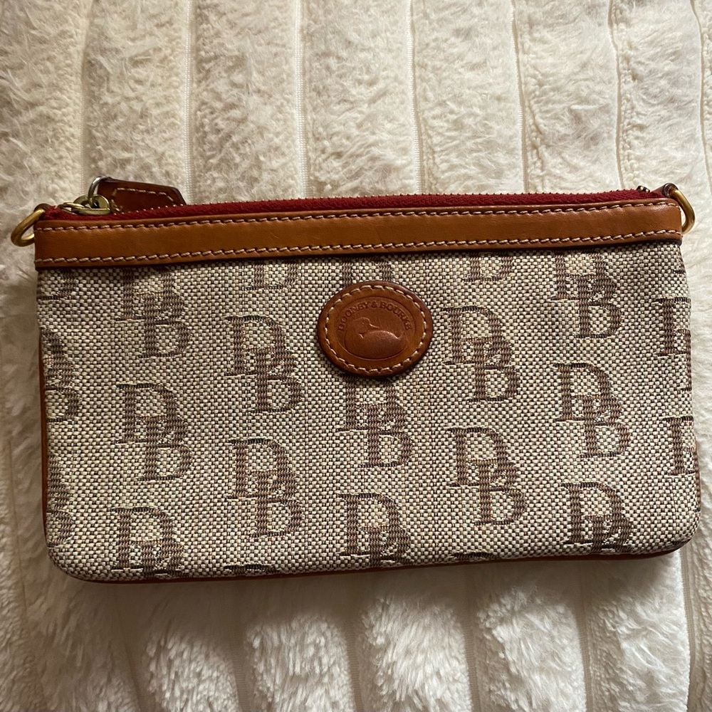 Dooney & Bourke Pouch